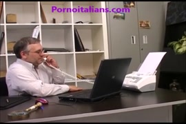 Pai estrupando filha porno
