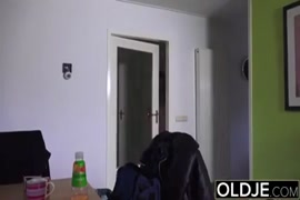 Video de menina com menino fazendo sexo