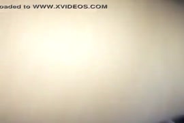 Video de um homem transando com uma jiboia